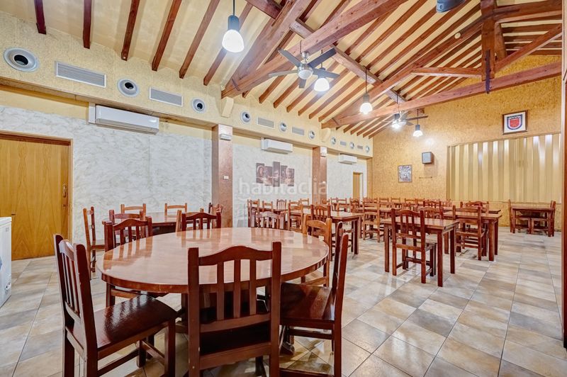 Foto bed70cbd-760d-422e-8ac3-709d9a80b07a. Local comercial a Falces