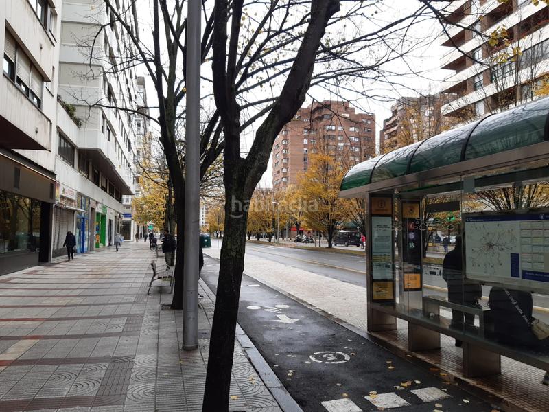 Foto 31a47e14-23ba-4648-bb68-a761c95b01de. Location local commercial dans pamplona-iruña - avenida pio xii 19 dans Pamplona / Iruña