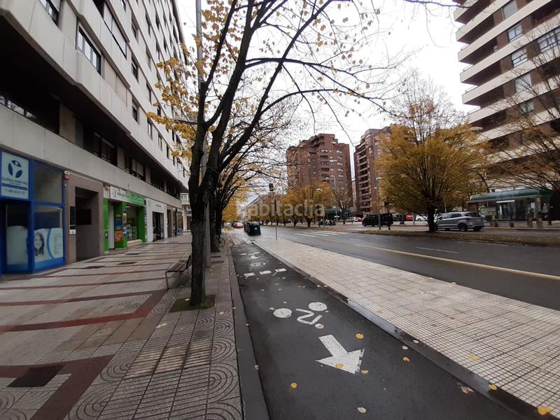 Foto a7d6bb3b-82f9-4334-850b-9182432145f0. Location local commercial dans pamplona-iruña - avenida pio xii 19 dans Pamplona / Iruña
