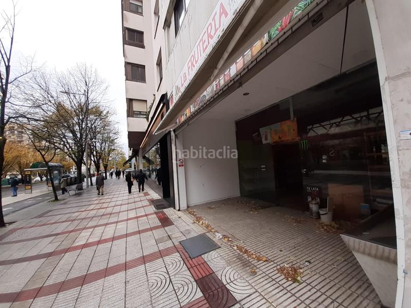 Foto e381e1c3-3dd4-4121-824e-df4e43031244. Location local commercial dans pamplona-iruña - avenida pio xii 19 dans Pamplona / Iruña