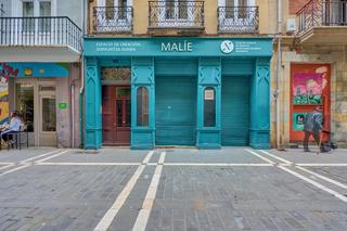 Geschäftsraum in Pamplona-iruña - calle mayor 50. Local perfectamente equipado y reformado con patio.