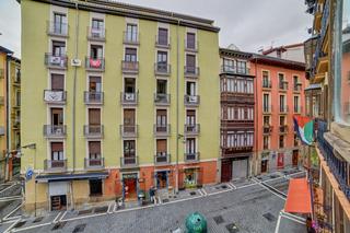 Appartement à Pamplona-iruña - navarrería 12. Dispone de cédula de habitabilidad. presentamos esta vivienda pa