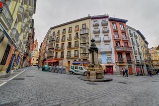 Pis a Pamplona-iruña - navarrería 12. Dispone de cédula de habitabilidad. presentamos esta vivienda pa