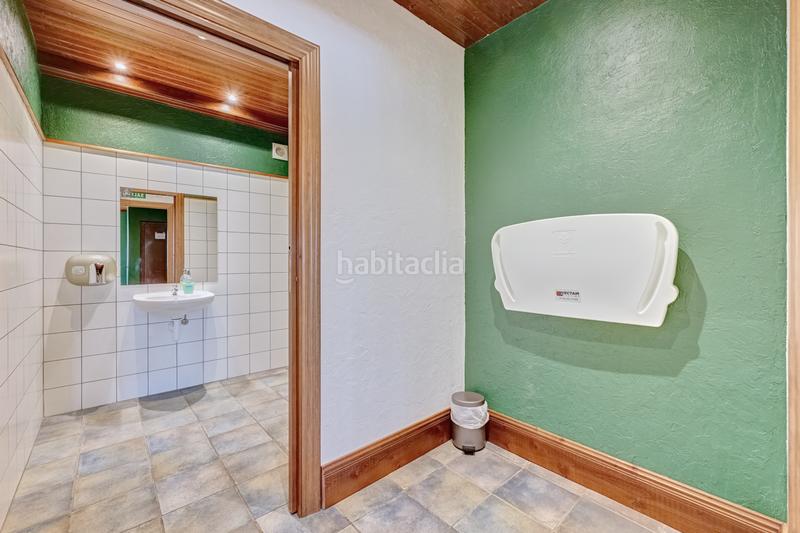 Foto 1d65ab91-21d9-402f-b19f-33b1342a7a7f. Geschäftsraum in Galar