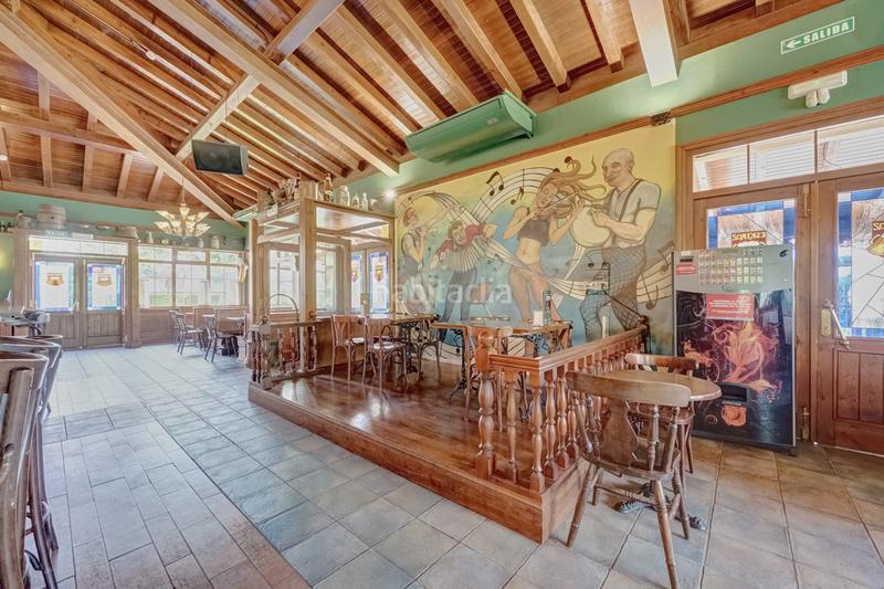 Foto bde221d0-7d50-435f-92f0-00c307b5ed0d. Geschäftsraum in Galar