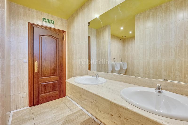 Foto d954ea2e-54b2-420a-8b59-2a5e7a622500. Geschäftsraum in Galar