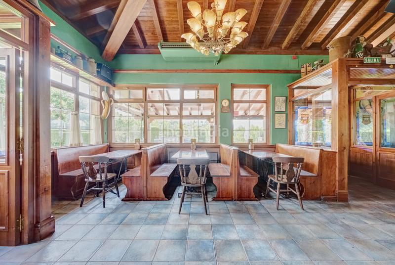 Foto e64e77b8-6c81-4f9b-bd27-d14e51011291. Geschäftsraum in Galar