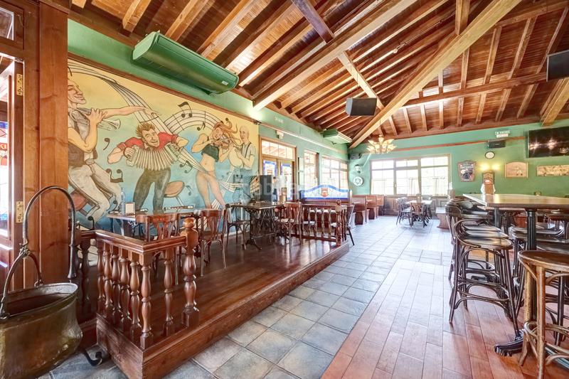 Foto f66395e1-a15e-4216-9b77-044e8f044f3a. Geschäftsraum in Galar