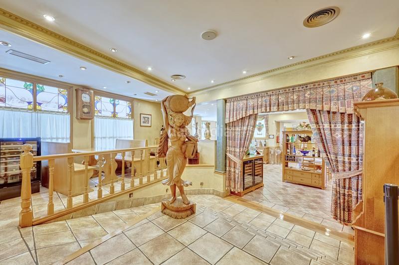 Foto 0f9355df-7774-4322-989d-8bb5023e3668. Geschäftsraum in Galar