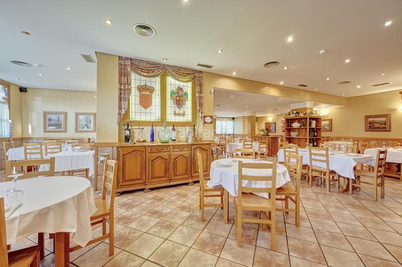 Foto 5fc35770-4cb7-4767-bb95-4359fe55b6b8. Geschäftsraum in Galar