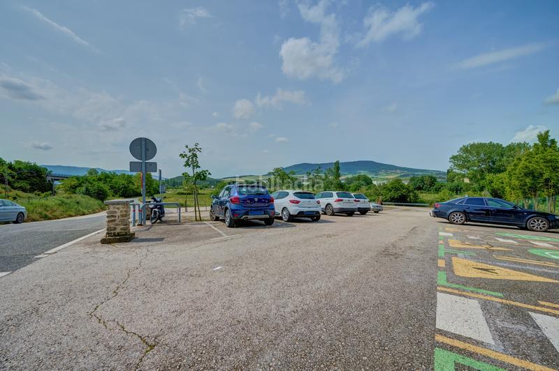 Foto 64ff42bc-357a-4c97-a53c-6bc3948bf6a1. Geschäftsraum in Galar