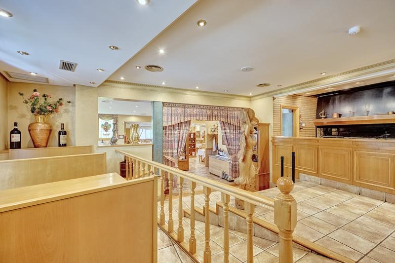 Foto 851fecb4-a498-46a2-bf2e-bd168711b5e0. Geschäftsraum in Galar