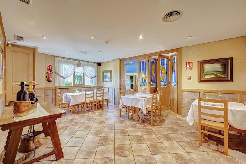 Foto 880544e7-4ef5-451b-9ee5-8c13af2aaa1d. Geschäftsraum in Galar