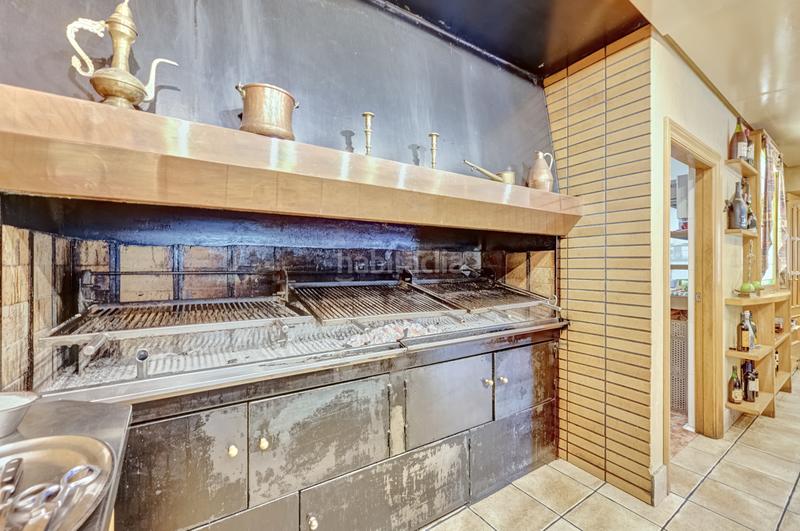 Foto b3b95fca-4f40-4985-994d-9da39ff744ca. Geschäftsraum in Galar