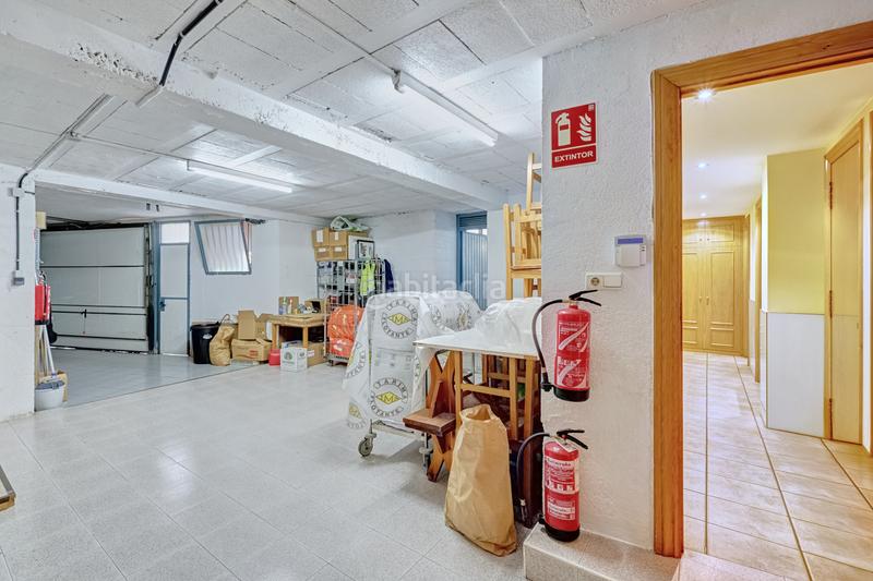 Foto ce44d5ac-e16e-4c0a-b4ed-656ed45584de. Geschäftsraum in Galar