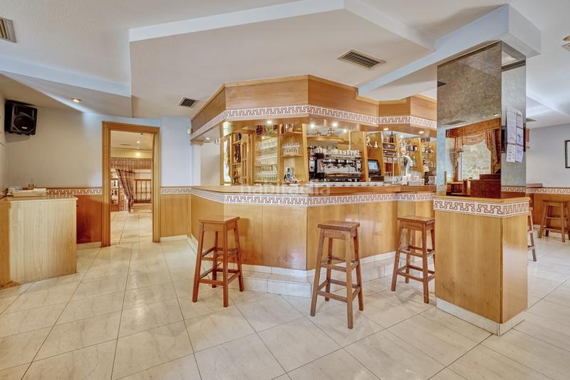 Foto fd7cbfbe-966e-4aa4-aae2-a968813bacb8. Geschäftsraum in Galar