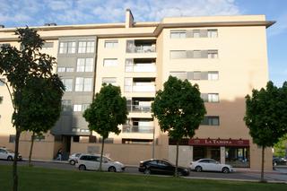 Pis a Pamplona-iruña - canal 19. Venta de piso en rentabilidad, 2 dormitorios, garaje y trastero