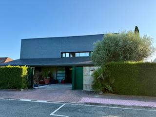 Casa a Gorraiz - monte malkaiz. Exclusivo unifamiliar en gorraiz