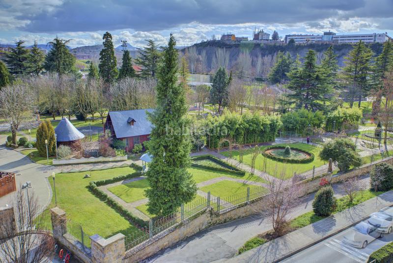 Foto ac70d0a8-24cb-4cad-812f-63d0f6f9dfec. Locale commerciale in Burlada