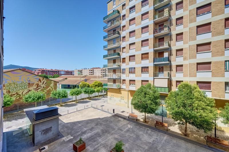Foto 45c9a71c-9f3d-48e2-82c4-1f7446d03081. Piso amplio piso en Burlada