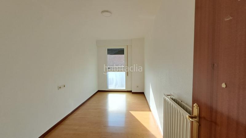 Foto b44de8f8-8fef-4e42-b60a-a7099f0aedc5. Pis amb calefacció aparcament a Villava / Atarrabia