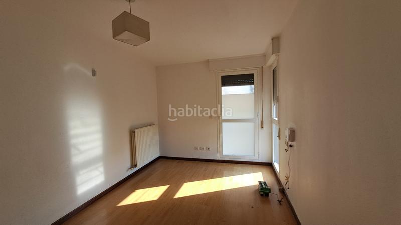 Foto bd94682b-3250-4d5b-adeb-71643ea7b79e. Pis amb calefacció aparcament a Villava / Atarrabia
