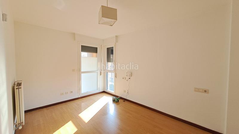 Foto e0e5bfb2-d051-46a3-adc6-706ef76a9611. Pis amb calefacció aparcament a Villava / Atarrabia