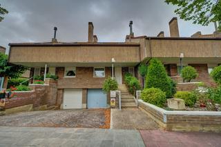 Casa adossada a Zizur Mayor / Zizur Nagusia. Adosado en zizur mayor de 202m útiles y 130m jardín en buen esta