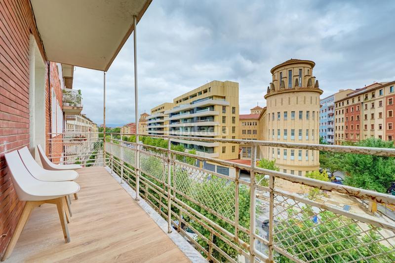 Foto 4c9d595c-a630-4746-89ef-6e1ed5288ee4. Piso reformado piso con terraza en ensanche en Milagrosa Pamplona / Iruña