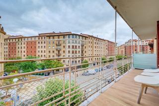 Appartement  Pamplona-iruña - avenida galicia. Reformado piso con terraza en ensanche