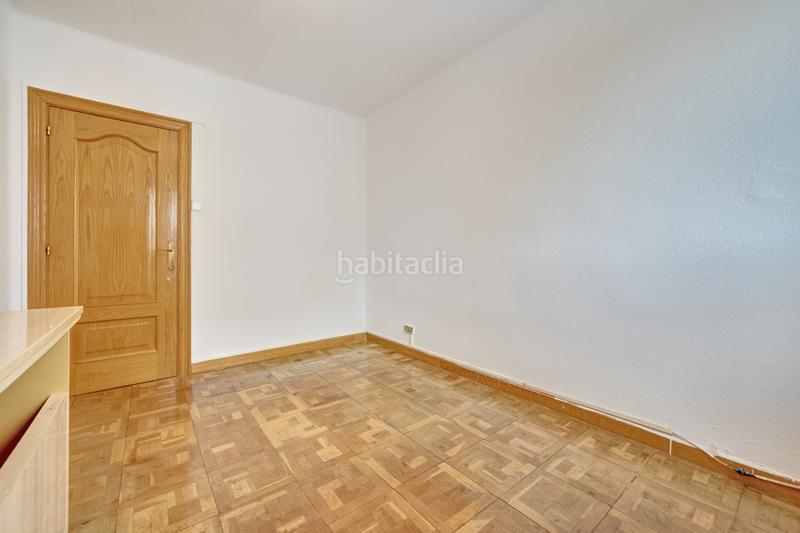 Foto f81c4ee7-8891-4787-a646-863244f4d68b. Piso luminoso y amplio tercer piso en el centro en Burlada