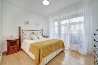 Pis a Pamplona-iruña - joaquín beunza 10. Piso y edificio reformados en la rochapea, para entrar a vivir!
