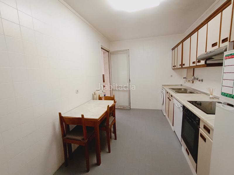 Foto e5db9a3c-8750-424a-9e9b-087032bd1069. Lloguer pis a barañain - calle lur gorri 18 a Barañáin / Barañain