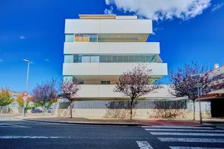 Appartement  Calle amsterdam 5. huarte-uharte. En venta un piso excepcional ubicado en el barrio de moda de rip