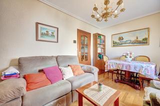 Etagenwohnung  Pamplona-iruña - río salado 15 bis. Te presento este piso en la calle río salado, en el barrio de la