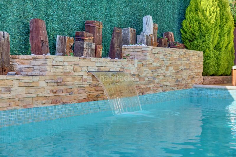 Foto 64aa4a74-e21c-4c05-a8c5-222aaa20ecb5. Haus mit heizung parking pool in Iza