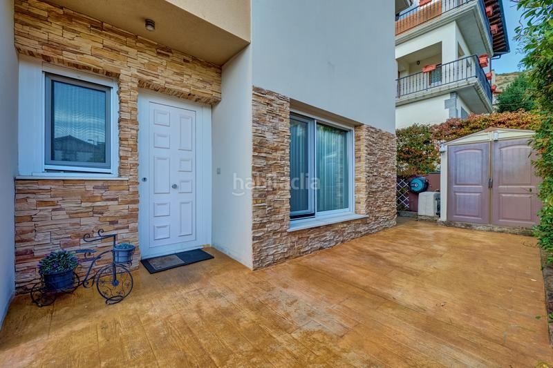 Foto 73130d45-e1ee-49ad-bb75-1313f4984fe1. Haus mit heizung parking pool in Iza