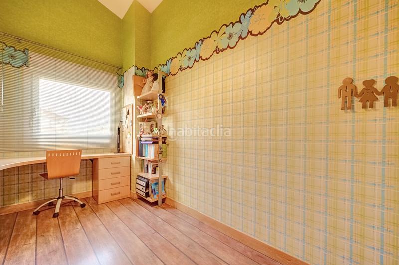 Foto 76ab65d8-8e98-4c33-8368-ffe31e861c58. Haus mit heizung parking pool in Iza