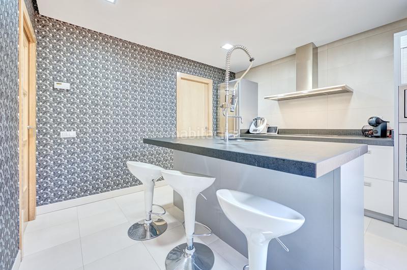 Foto a13a8377-ea07-4f35-9a0f-7c462aad78f4. Haus mit heizung parking pool in Iza