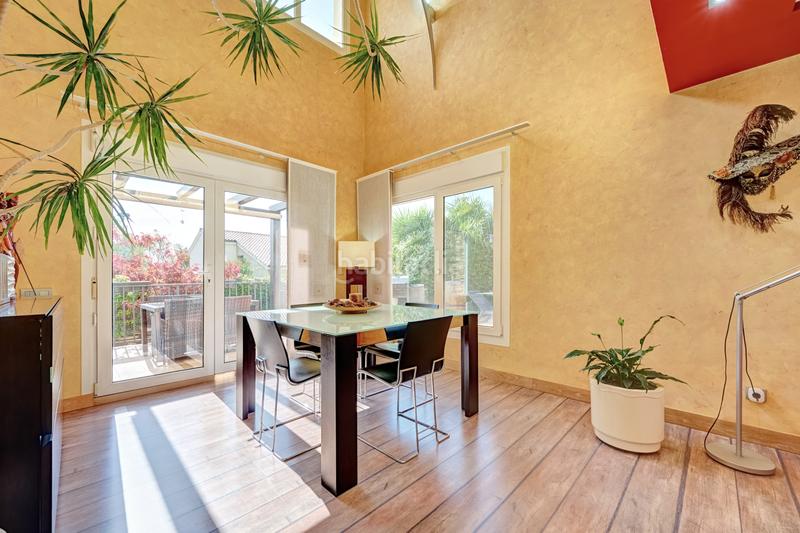 Foto b1aaefc6-6a93-4437-86cc-f33e41bf3688. Haus mit heizung parking pool in Iza