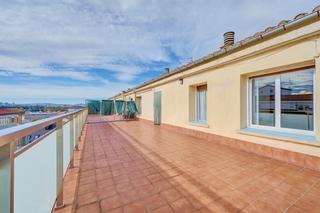 Ático  Burlada-burlata - concejo de olaz 5. En la zona más tranquila de burlada y en un edificio completamen