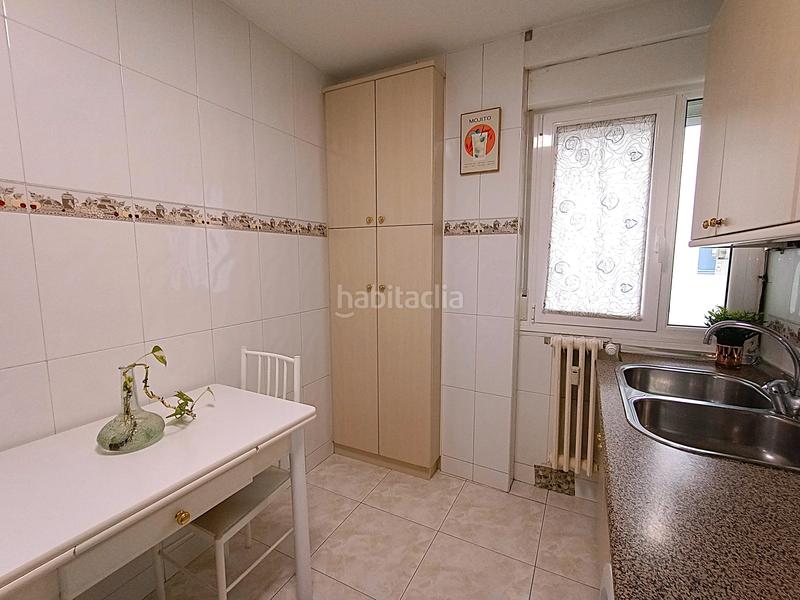 Foto 0a2818ff-a2d0-445f-9d27-2aef5d6fc850. Rent flat in barañain - calle plaza de los olmos 1 in Barañáin / Barañain