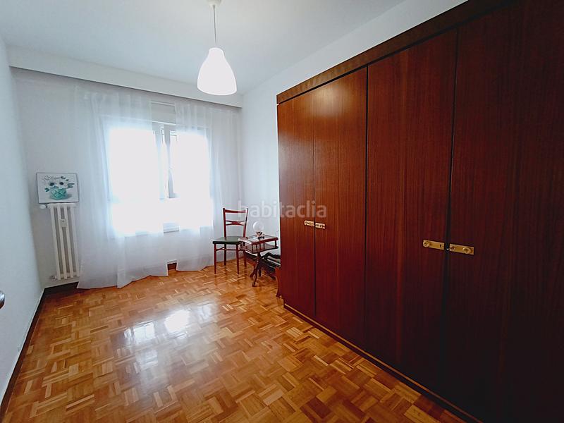 Foto 4050ede3-fa7e-4488-abce-1988ddc0937b. Rent flat in barañain - calle plaza de los olmos 1 in Barañáin / Barañain