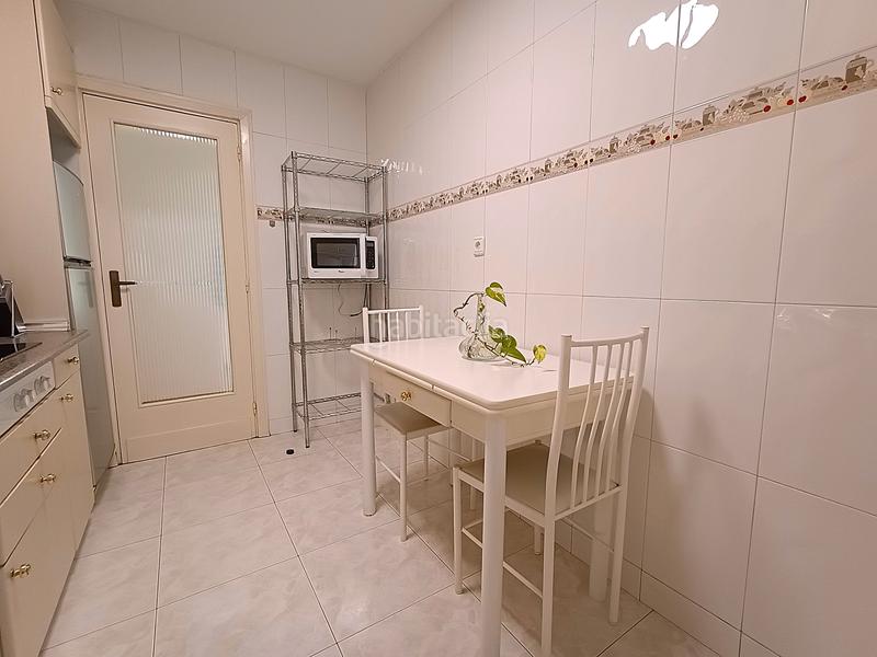 Foto c7e19469-dc78-4c17-8168-22b58a4147f6. Rent flat in barañain - calle plaza de los olmos 1 in Barañáin / Barañain