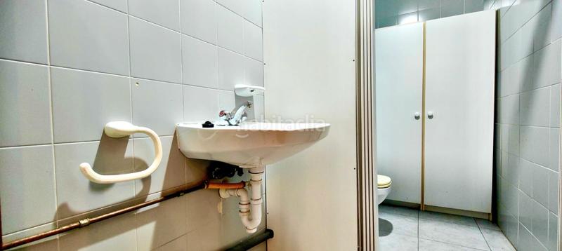 Foto d59f2039-56d1-4871-8d40-3d0be55b3cfc. Geschäftsraum in Burlada