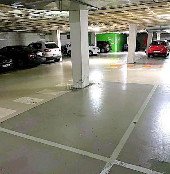 Foto e061658b-fb7b-43f3-a2f8-eaf547e70624. Alquiler parking coche alquiler plaza de garaje en abejeras en Pamplona / Iruña