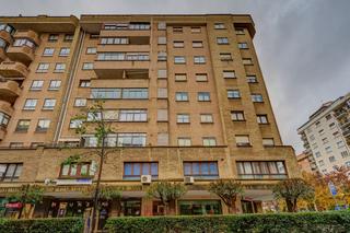 Appartamento in Burlada. Vivienda totalmente céntrica en plena calle mayor de burlada con