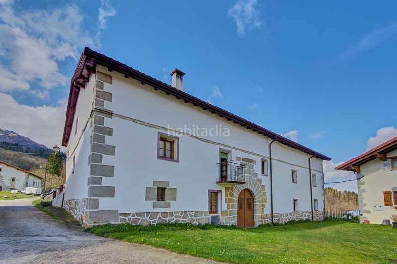 Foto a58e3571-8ef3-4006-859f-daad32cc9c95. Casa amb calefacció a Larraun