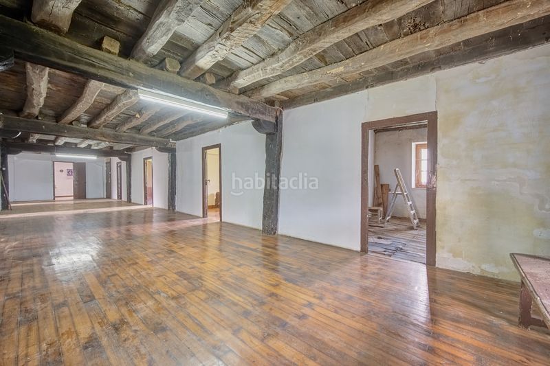 Foto bce12105-793a-4659-ba2f-1ef792d2e42e. Casa amb calefacció a Larraun