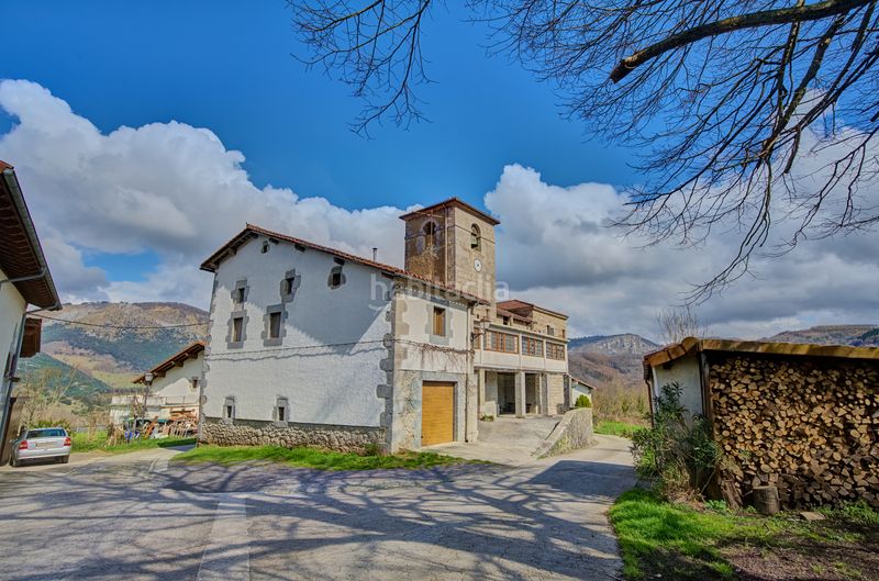 Foto bf5cbbcd-251d-4f77-a981-d67f227f0894. Casa amb calefacció a Larraun